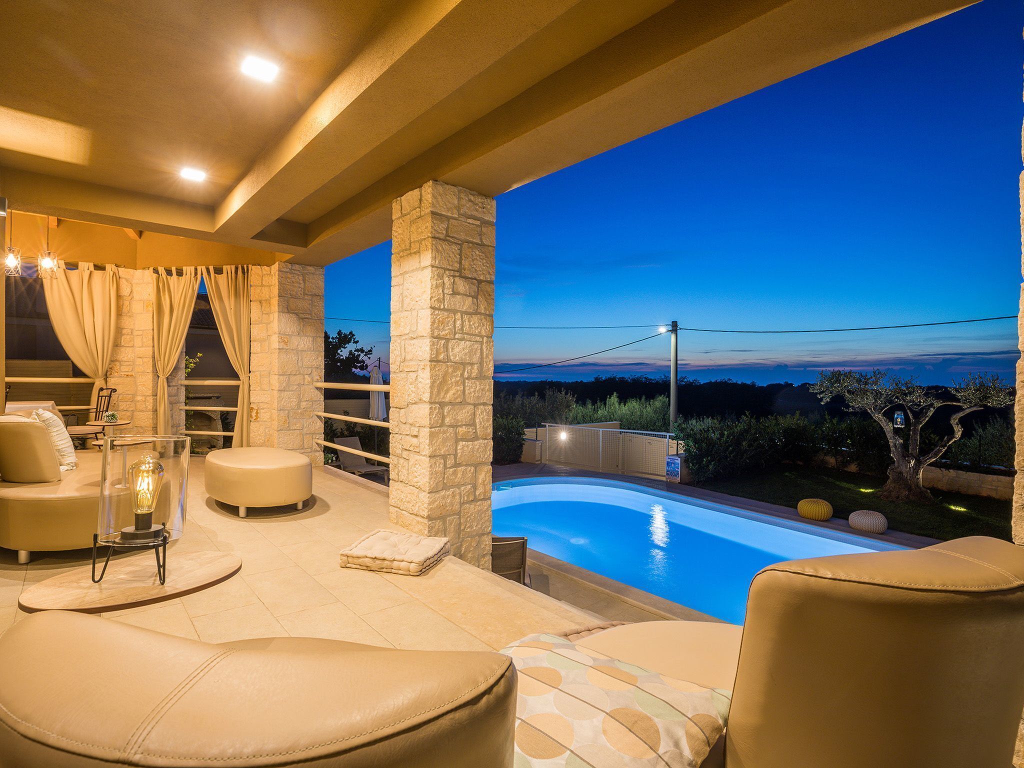 Et oppvarmet basseng