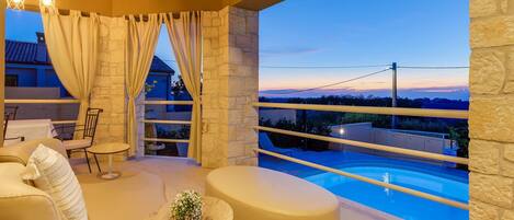 Et oppvarmet basseng