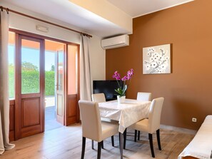 Dining - Casa Parenzana in Vizinada by Interhome (Vižinada)