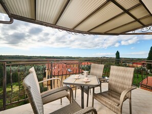 Outdoor dining - Elia Appartments by Interhome (Umag/Juricani)