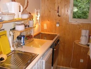 Fridge, oven, cookware/dishes/utensils - Arthurhütte in Hohenweiler by Interhome (Hohenweiler)