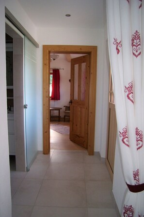 Interior - in Sankt Koloman mit Großer Terrasse by Interhome (St. Koloman)