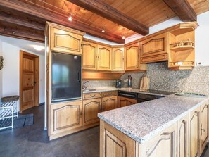 Fridge, oven, dishwasher, cookware/dishes/utensils - Chalet Mirador by Interhome (Saas-Fee)
