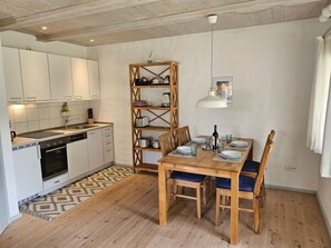 Dining - Gutshofambiente 1 by Interhome (Stockelsdorf)