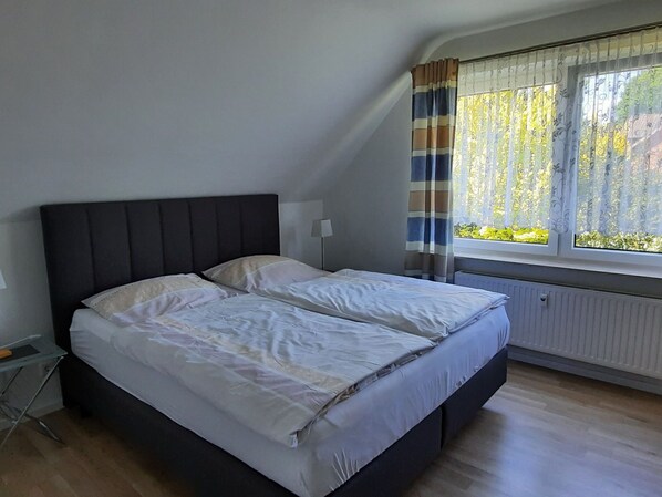 2 Schlafzimmer, Internetzugang