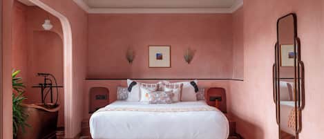 Chambre Luxe | Minibar, coffres-forts dans les chambres, chambres insonorisées