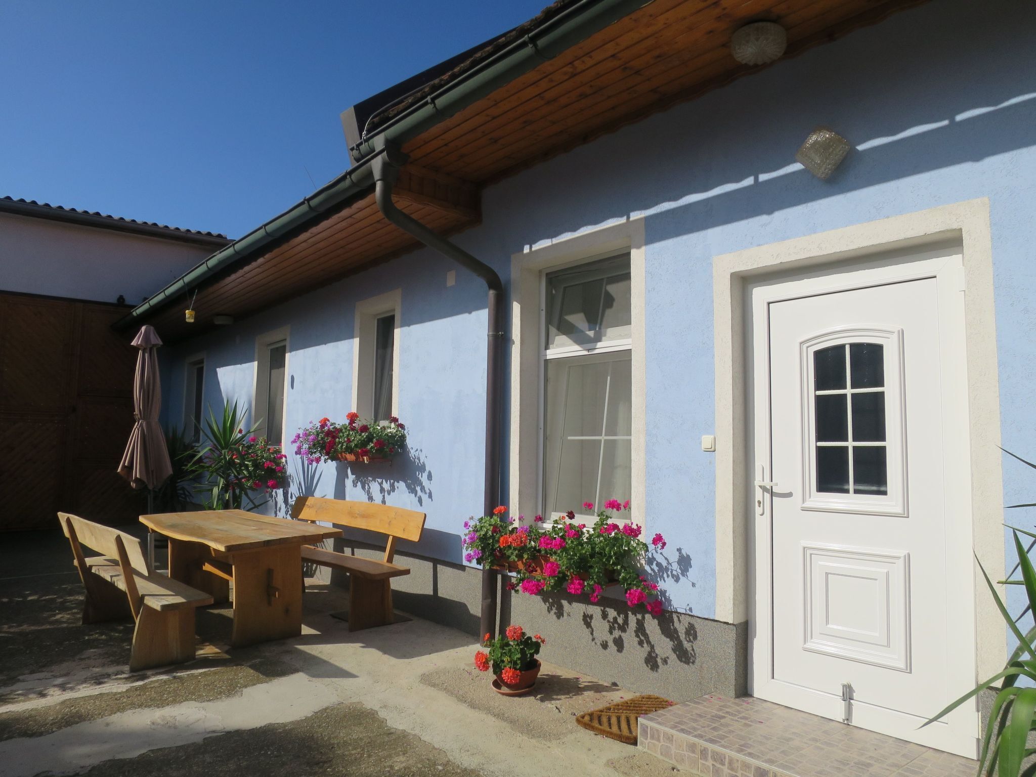 屋外ダイニングエリア