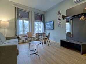 TV - BankHouse Apt. L206 by Interhome (Interlaken)
