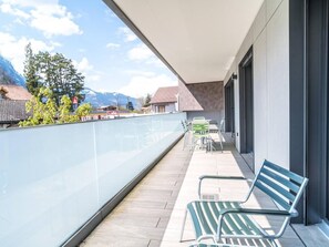 Terrace/patio - Apt. Gänseblüemli by Interhome (Interlaken)