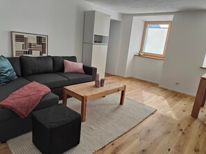 TV - Apartment Günter by Interhome (Sagogn)