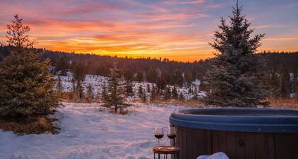 The Drift at Firelight | Private Hot Tub + Walk to Town Center