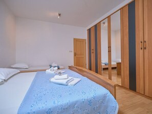 Internet - M Charmante Wohnung mit Gemeinschaftspool by Interhome (Podstrana)