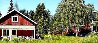 am Wald mit Kaminofen und Veranda by Interhome