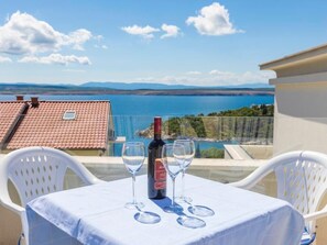 Outdoor dining - Appartement in Dramalj mit Eigenem Balkon by Interhome (Crikvenica/Dramalj)