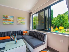 Fireplace - Schöne Villa mit Garten und Biodesign-Pool by Interhome (Nedescina)