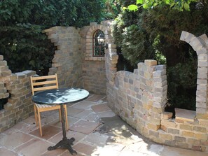 Outdoor dining - Ferienchalet "Uylennest" by Interhome (Hem)
