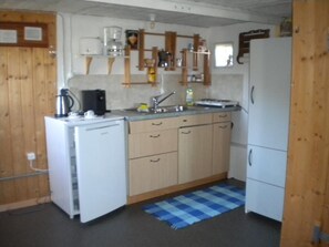 Fridge, oven, dishwasher, cookware/dishes/utensils - Bauernhof Fendrig  - neue Wohnung by Interhome (Schlatt - Haslen)