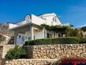Exterior - Apartment Mios by Interhome (Karlobag)