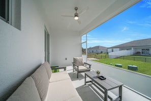 Terrace/patio - ✅ Cozy 3BR Duplex Unit with WiFi and Laundry in Lehigh Acres (Lehigh Acres)