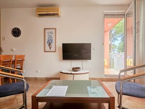 Living area - Wohnung "Senka" direkt am Strand by Interhome (Novigrad (Istra))