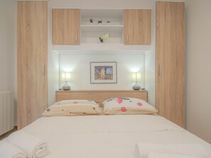 Internet - Studio-App mit Terrasse für 2 Personen by Interhome (Novigrad (Istra))