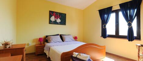 3 bedrooms, Internet