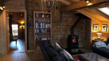 Télévision, cheminée