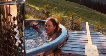 Authentisches Schweizer Alpenchalet aus dem 18. Jh. by Interhome