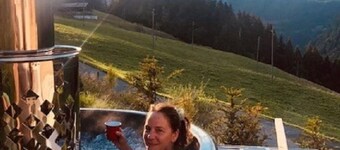 Authentisches Schweizer Alpenchalet aus dem 18. Jh. by Interhome