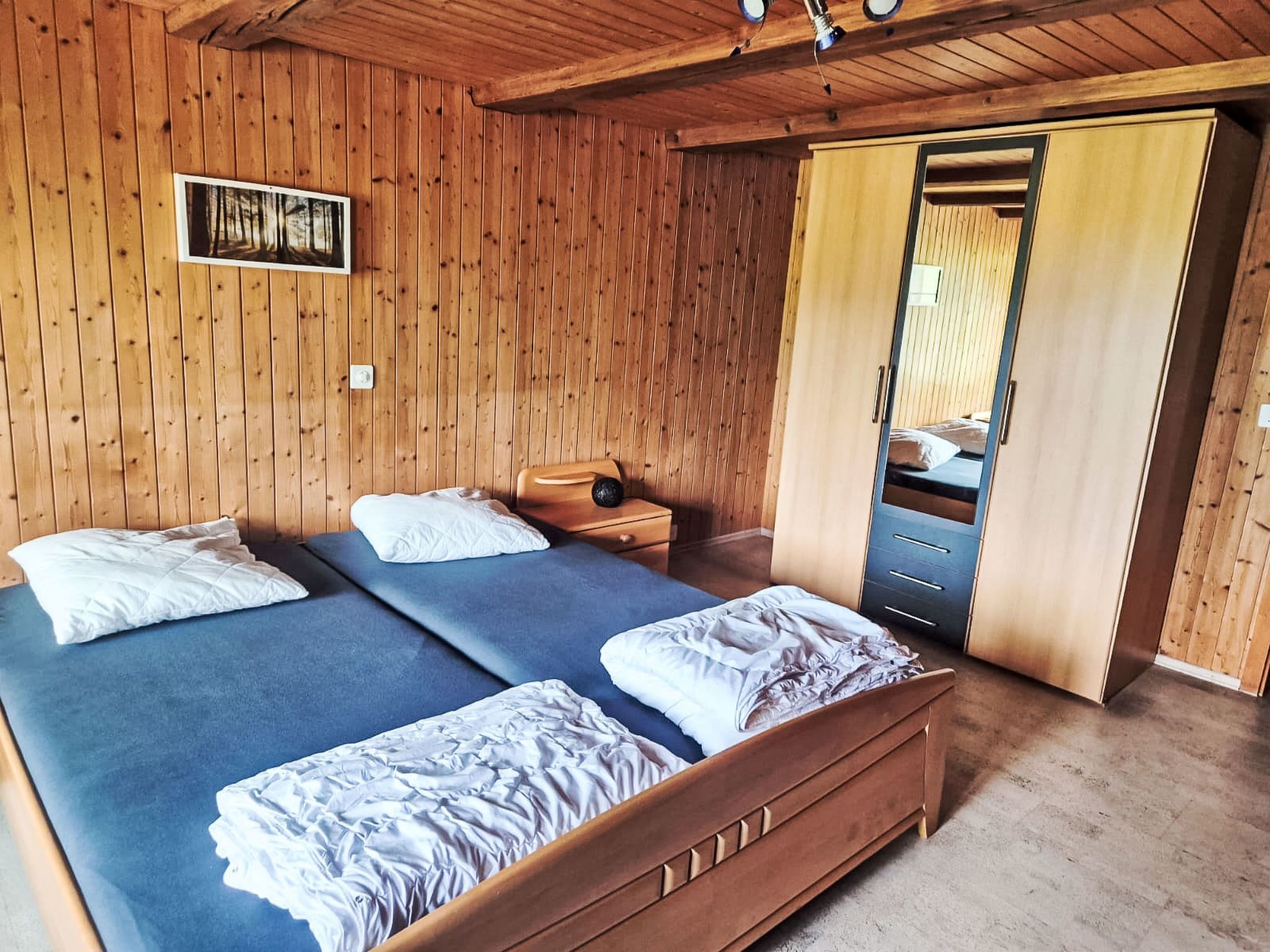 1 間睡房、上網