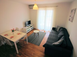 Living area - Apartment für zwei Erwachsene und zwei Kinder by Interhome (Novi Vinodolski)