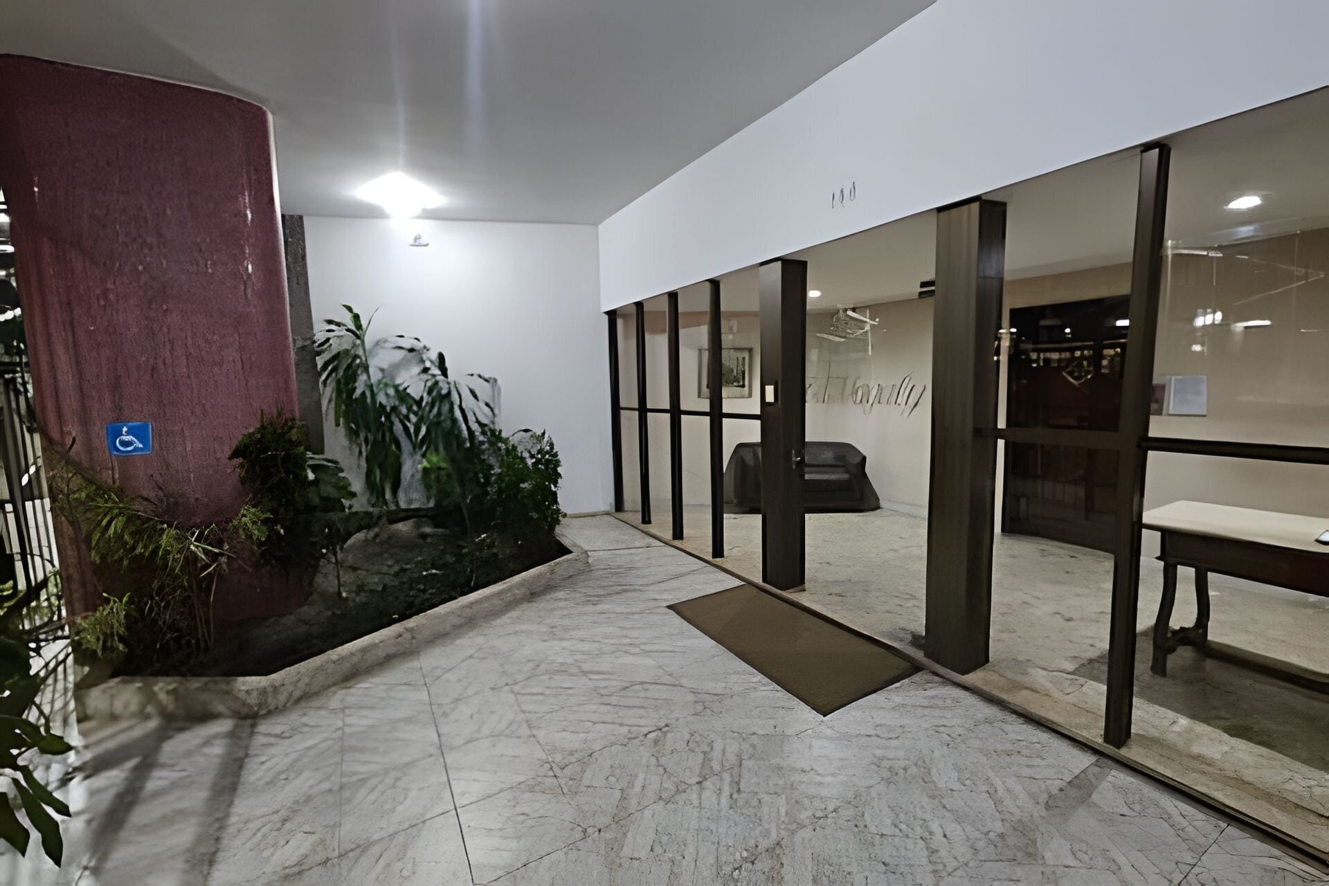 คอมฟอร์ทอพาร์ทเมนท์ | ภายใน