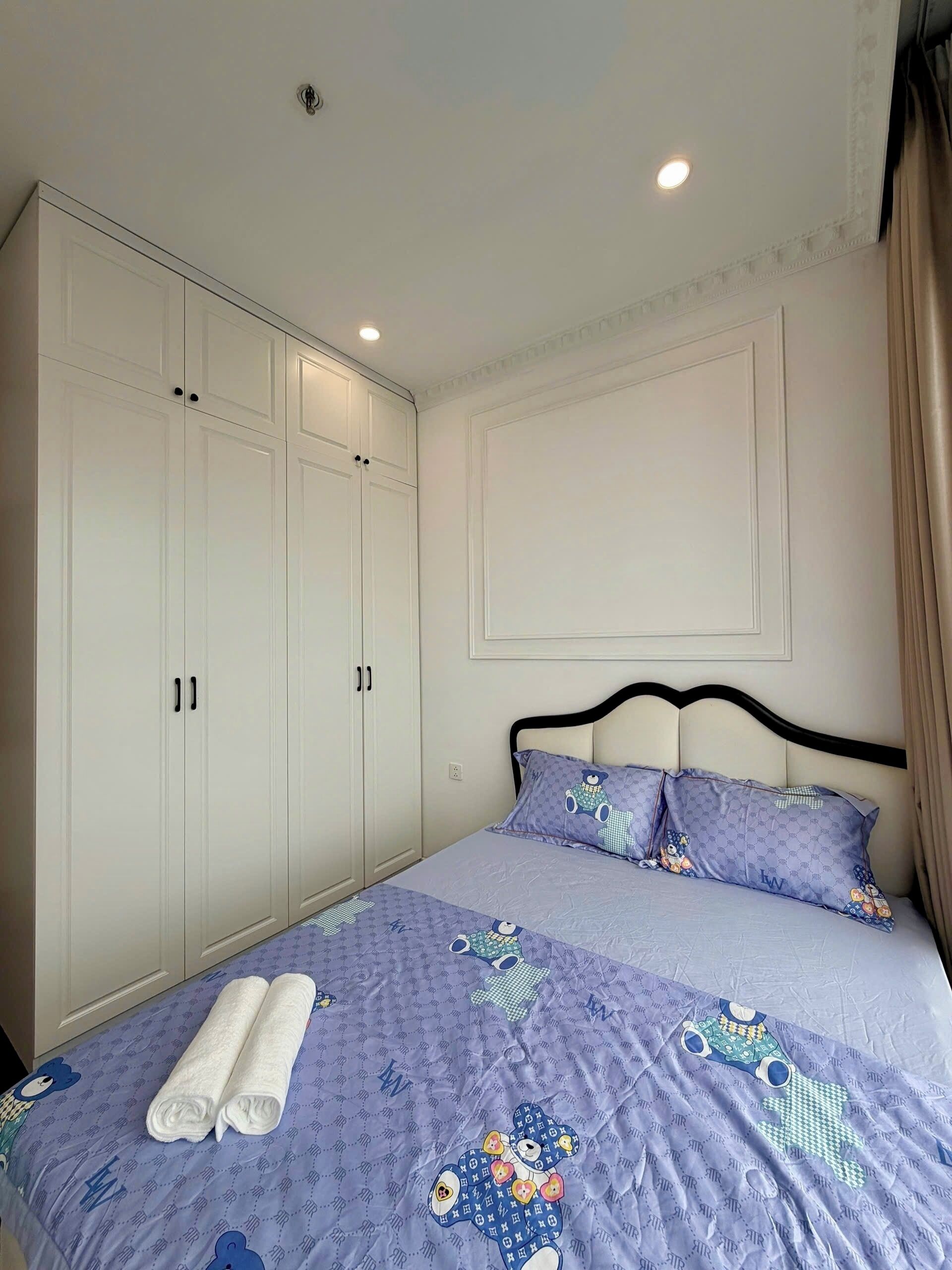 Superior Apartment | Free WiFi, bed sheets