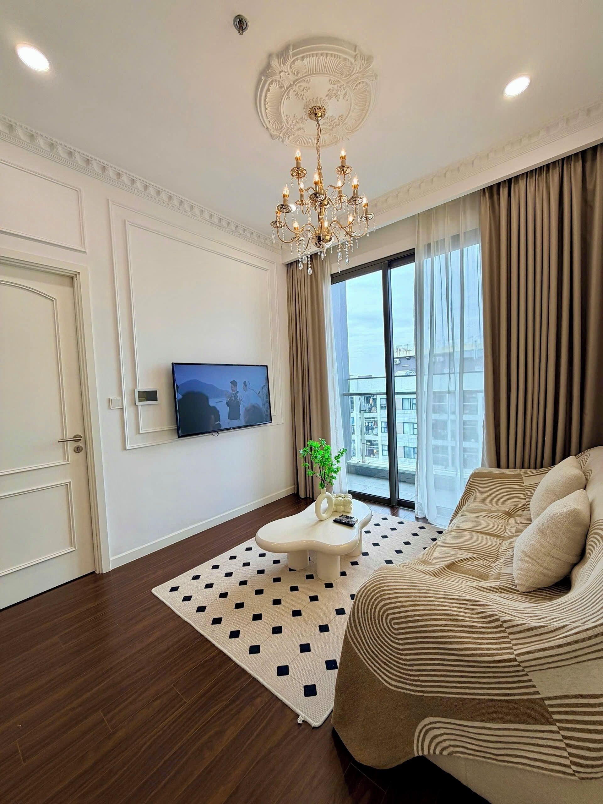 Classic Apartment, 2 Bedrooms, City View | Room amenity