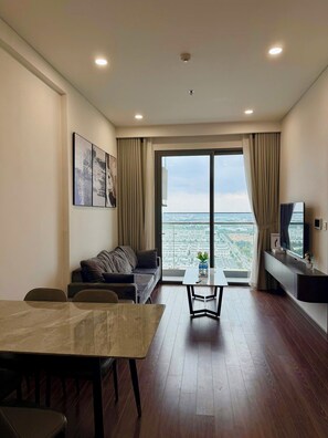 واي فاي مجانًا وملاءات أسرّة