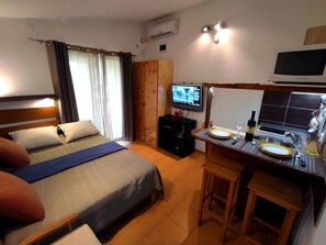 Internet - Studio für zwei Personen mit Balkon by Interhome (Karlobag)