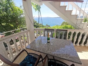 Outdoor dining - Studio-Appartement 70m vom Strand entfernt by Interhome (Crikvenica/Dramalj)