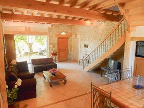 TV, DVD player - mit eigenem Pool by Interhome (Conilhac de la Montagne)