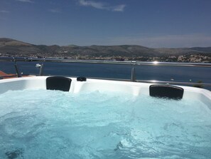 Outdoor spa tub - Villa Luna 3 by Interhome (Trogir/Okrug Donji)