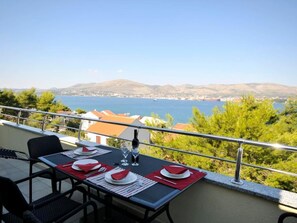 Outdoor dining - Villa Luna 3 by Interhome (Trogir/Okrug Donji)