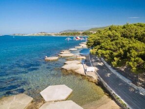 Beach - Moderne Ferienwohnung mit Pool by Interhome (Vodice)