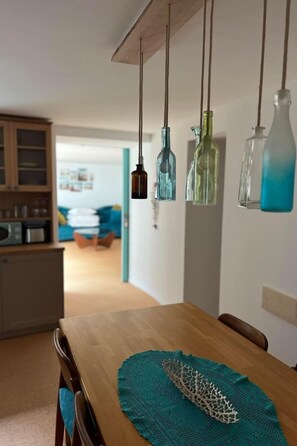 Dining - South Beach Apartment 10km Rheinfall by Interhome (Hemmental)