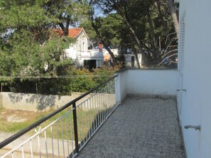 Property grounds - Haus in Ugljan mit Terrasse, Garten und Barbecue by Interhome (Ugljan/Ugljan)