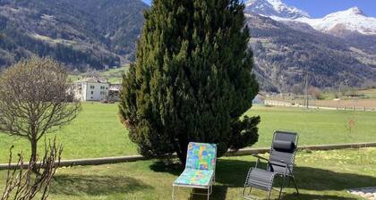 Sonnige 2.5-Zimmer Wohnung an ruhiger Lage by Interhome