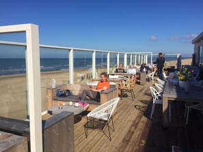 Buiten dineren