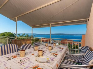 Outdoor dining - Wohnung in Dramalj und Meerblick by Interhome (Crikvenica/Dramalj)