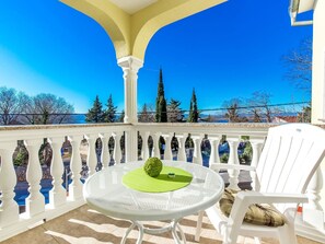 Outdoor dining - "Vila Chiara" mit Pool by Interhome (Crikvenica/Dramalj)