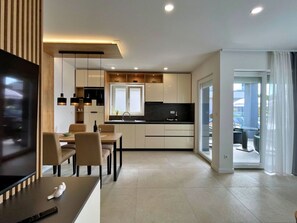 Fridge, microwave, dishwasher, cookware/dishes/utensils - Apartment Punta Silo by Interhome (Krk/Šilo)