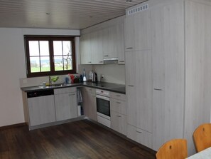 Fridge, oven, dishwasher, cookware/dishes/utensils - Weierhof by Interhome (Subingen)