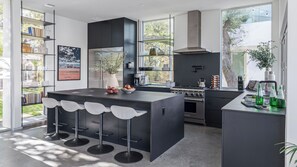 House (6 Bedrooms) | Interior - Luxe 6bdr Retreat w/ Putting Green + Game Room Bouldin Collective by Avantstay (Austin)
